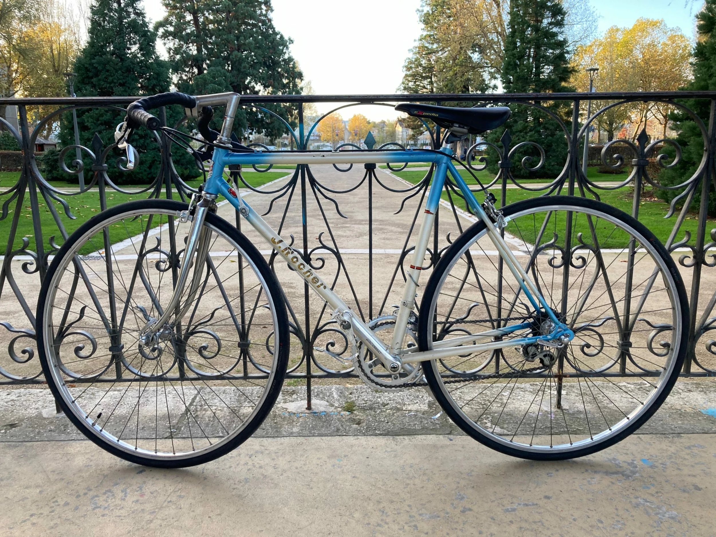 Jean Rocher Vélo De Course Vintage J. Rocher, Cadre Vitus 999, De 1986 – Image 4