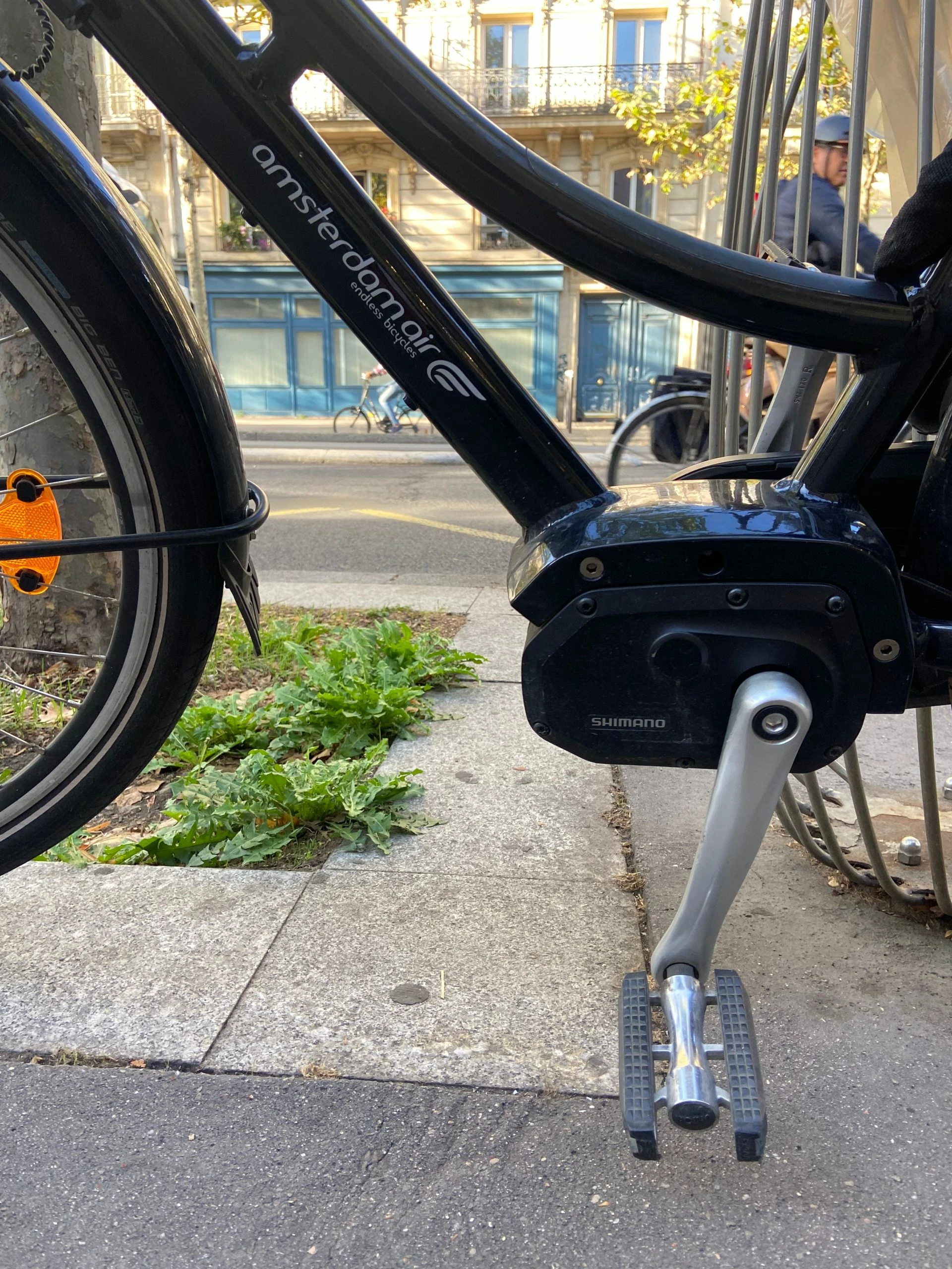 Vélo Hollandais électrique Noir Amsterdam Air – Image 3